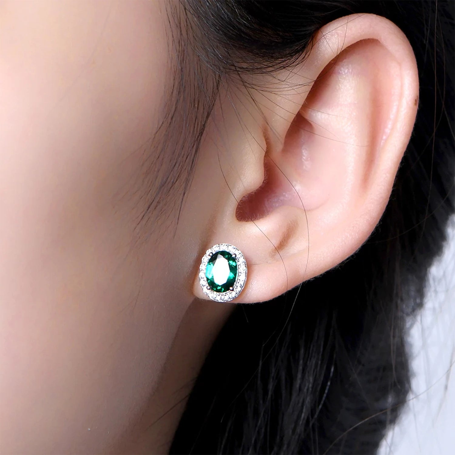 Emerald Allure Stud Earrings